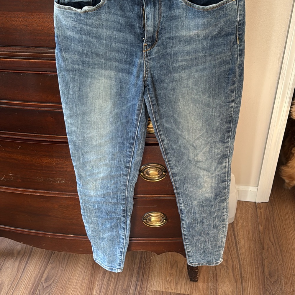 Signature by Levi Strauss Light Blue Cropped Jeans